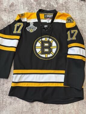 REEBOK CCM RARE BRUINS 2011 STANLEY CUP CHAMPS MILAN LUCIC JERSEY W/FIGHT STRAP